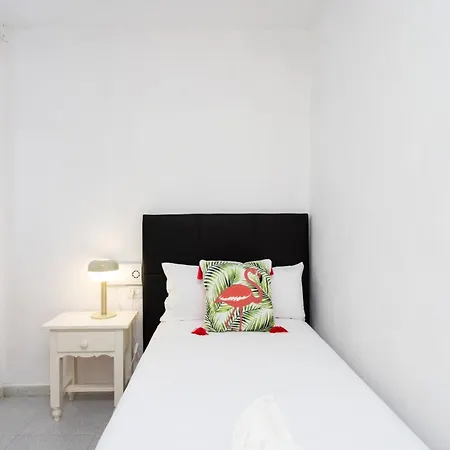 Home2book Cozy Coastal Duplex & Pool, Caletillas 公寓 坎德拉里亚