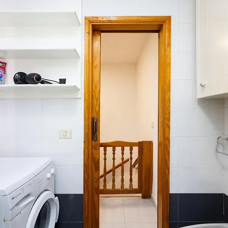 Home2book Cozy Coastal Duplex & Pool, Caletillas 아파트 *