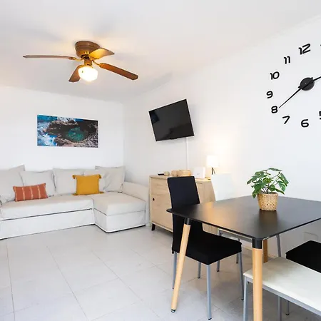 Home2book Cozy Coastal Duplex & Pool, Caletillas *