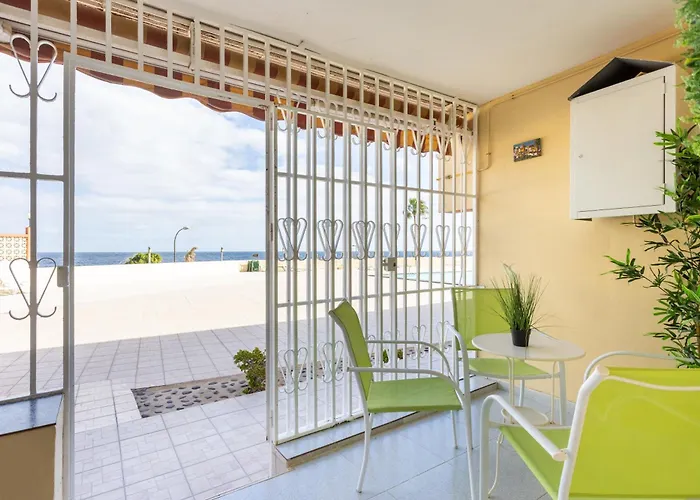 Home2book Cozy Coastal Duplex & Pool, Caletillas 아파트 *