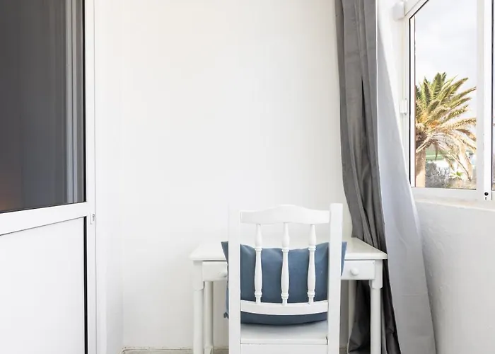 Home2book Cozy Coastal Duplex & Pool, Caletillas