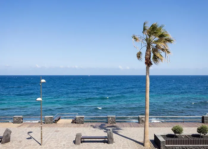 Home2book Cozy Coastal Duplex & Pool, Caletillas *